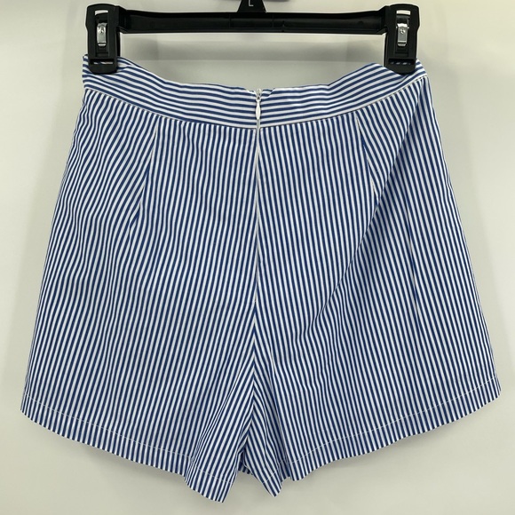 Nwot Women’s seek the label blue stripped skirt size medium - Picture 2 of 6